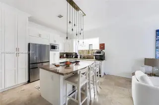 Propiedad en alquiler con 5 habitaciones y 5.5 baños en Miami