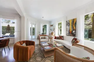 Propiedad en alquiler con 5 habitaciones y 5.5 baños en Miami