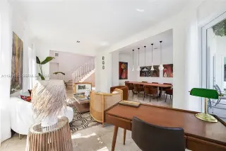 Propiedad en alquiler con 5 habitaciones y 5.5 baños en Miami