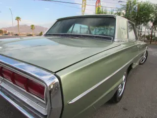 1966 Ford Thunderbird