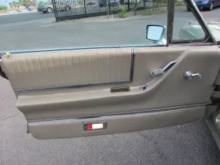 1966 Ford Thunderbird