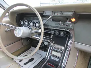 1966 Ford Thunderbird