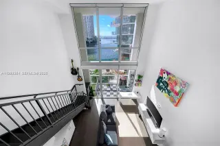 Propiedad en alquiler con 1 dormitorio y 1.5 baños en Miami