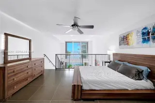 Propiedad en alquiler con 1 dormitorio y 1.5 baños en Miami