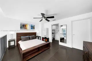Propiedad en alquiler con 1 dormitorio y 1.5 baños en Miami
