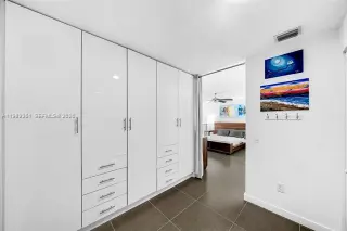 Propiedad en alquiler con 1 dormitorio y 1.5 baños en Miami