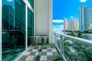 Propiedad en alquiler con 1 dormitorio y 1.5 baños en Miami
