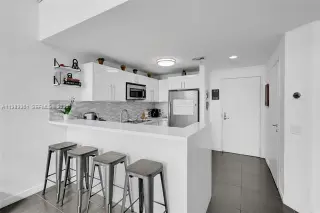Propiedad en alquiler con 1 dormitorio y 1.5 baños en Miami