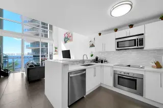 Propiedad en alquiler con 1 dormitorio y 1.5 baños en Miami