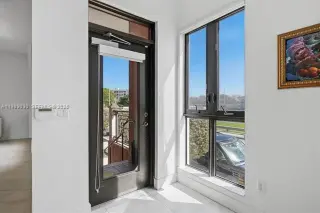 Propiedad en alquiler con 2 habitaciones y 2.5 baños en Miami