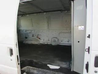 2011 Ford E-Series E-150