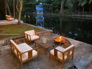 Propiedad en alquiler con 3 habitaciones y 2 baños en El Portal