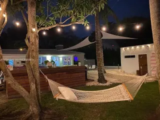 Propiedad en alquiler con 3 habitaciones y 2 baños en El Portal