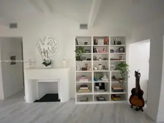 Propiedad en alquiler con 3 habitaciones y 2 baños en El Portal