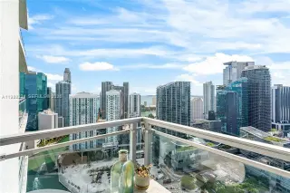 Propiedad en alquiler con 2 habitaciones y 2 baños en Miami