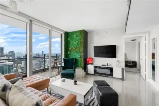 Propiedad en alquiler con 2 habitaciones y 2 baños en Miami