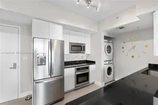 Propiedad en alquiler con 2 habitaciones y 2 baños en Miami