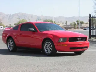 2005 Ford Mustang V6 Deluxe