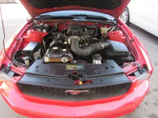 2005 Ford Mustang V6 Deluxe