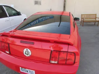 2005 Ford Mustang V6 Deluxe