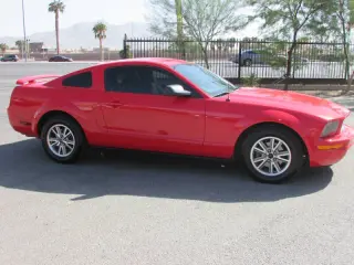 2005 Ford Mustang V6 Deluxe