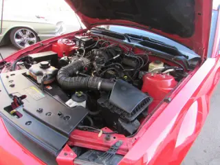 2005 Ford Mustang V6 Deluxe