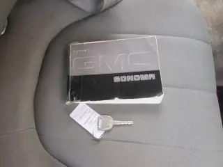 2003 GMC Sonoma SL