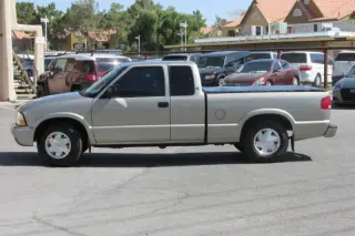 2003 GMC Sonoma SLS
