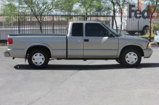 2003 GMC Sonoma SLS
