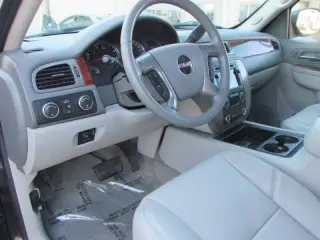 2010 GMC Yukon XL SLT