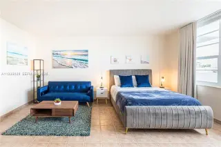 Propiedad en alquiler con 0 habitaciones y 1 baño en Miami Beach