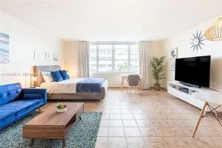 Propiedad en alquiler con 0 habitaciones y 1 baño en Miami Beach