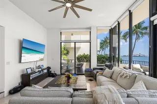 Propiedad en alquiler con 2 habitaciones y 2.5 baños en Miami