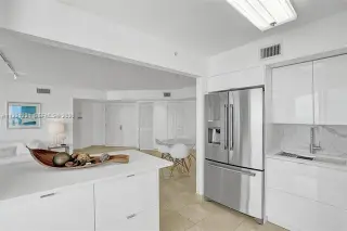 Propiedad en alquiler con 2 habitaciones y 2 baños en Miami Beach