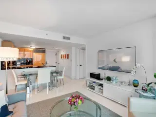 Propiedad en alquiler con 1 dormitorio y 1 baño en Miami Beach