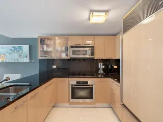 Propiedad en alquiler con 1 dormitorio y 1 baño en Miami Beach