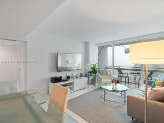 Propiedad en alquiler con 1 dormitorio y 1 baño en Miami Beach