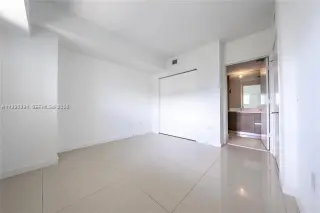 Propiedad en alquiler con 2 habitaciones y 2 baños en Miami