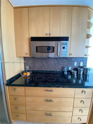 Propiedad en alquiler con 3 habitaciones y 2.5 baños en Miami Beach