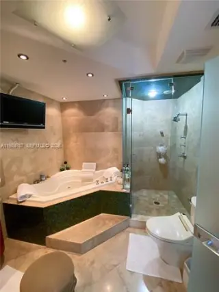Propiedad en alquiler con 3 habitaciones y 2.5 baños en Miami Beach