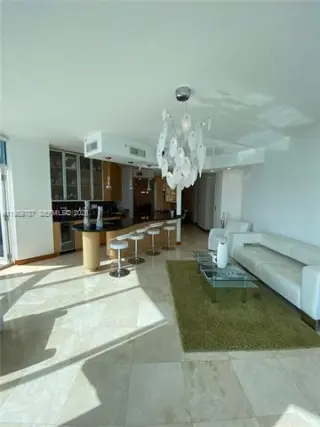Propiedad en alquiler con 3 habitaciones y 2.5 baños en Miami Beach