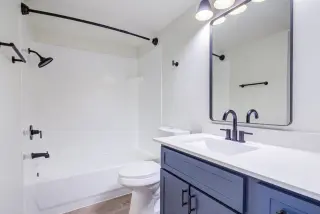 Propiedad en alquiler con 0 habitaciones y 1 baño en Austin