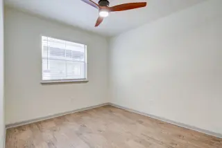 Propiedad en alquiler con 0 habitaciones y 1 baño en Austin