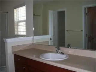 Propiedad en alquiler con 4 habitaciones y 2.5 baños en Richmond Hill