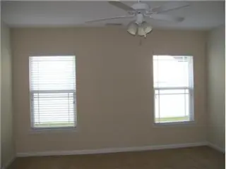 Propiedad en alquiler con 4 habitaciones y 2.5 baños en Richmond Hill