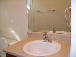 Propiedad en alquiler con 4 habitaciones y 2.5 baños en Richmond Hill