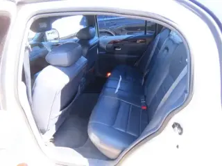 Lincoln Town Car 2000 Signature 4dr Sedan