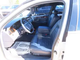 Lincoln Town Car 2000 Signature 4dr Sedan