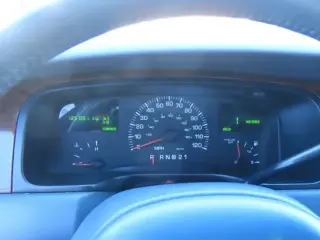 Lincoln Town Car 2000 Signature 4dr Sedan