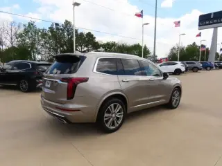 Cadillac XT6 2022 Premium Luxury 4dr SUV